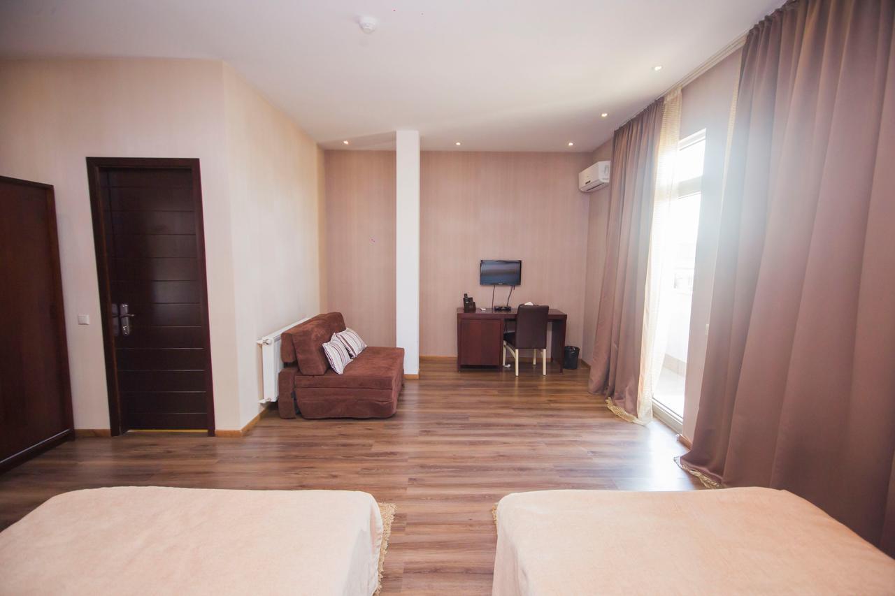 Hotel Orion Budget Тбилиси Экстерьер фото